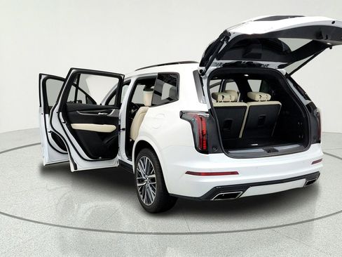 Certified 2024 Cadillac XT6 Sport AWD/4WD image 11