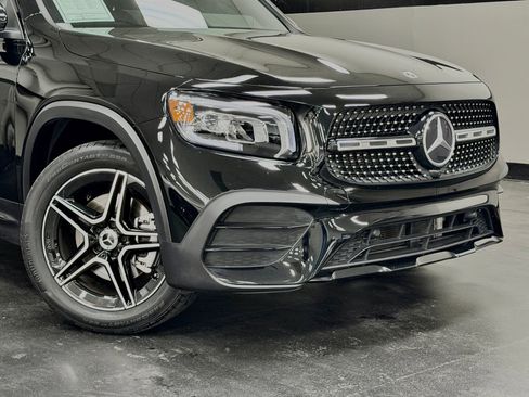 Certified 2023 Mercedes-Benz GLB 250 image 3