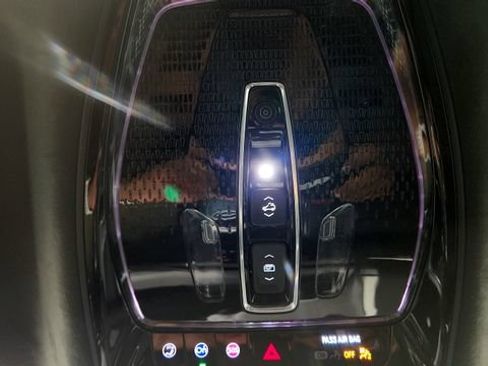Used 2026 Cadillac Vistiq Platinum w/ LPO, Floor Liner Package AWD/4WD image 81