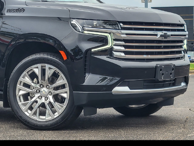 Used 2021 Chevrolet Suburban High Country w/ Premium Package AWD/4WD image 3