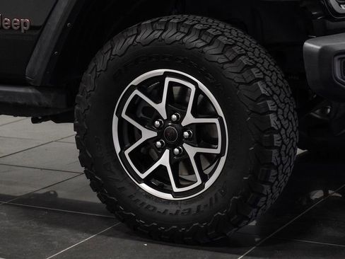 Used 2024 Jeep Wrangler Unlimited Rubicon image 58