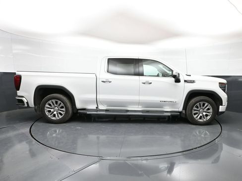 Used 2023 GMC Sierra 1500 Denali w/ Technology Package AWD/4WD image 32