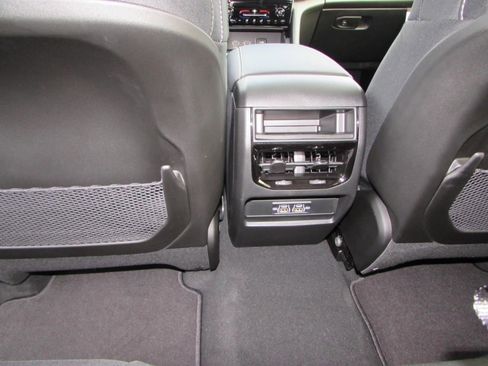 New 2025 Jeep Grand Cherokee Laredo image 25