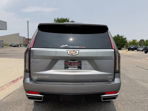 Used 2022 Cadillac Escalade ESV Premium Luxury AWD/4WD image 8