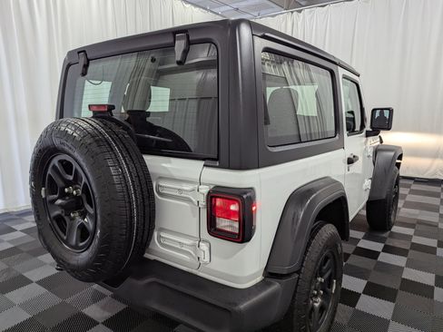 Used 2025 Jeep Wrangler Sport AWD/4WD image 7