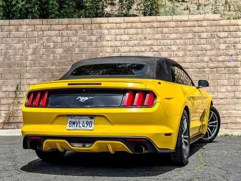 Used 2016 Ford Mustang Premium RWD image 23