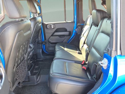 Used 2021 Jeep Wrangler Unlimited Rubicon w/ Dual Top Group image 38