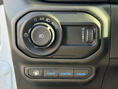 Used 2023 Jeep Wrangler Unlimited w/ Cold Weather Group image 30