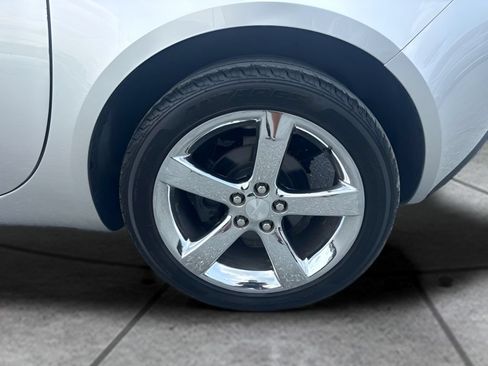 Used 2007 Pontiac Solstice GXP w/ Premium Package RWD image 16