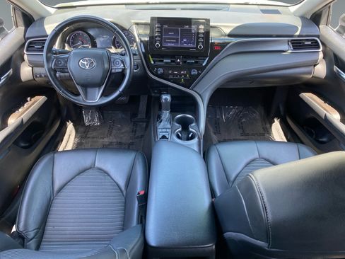 Used 2022 Toyota Camry SE w/ Convenience Package AWD/4WD image 10