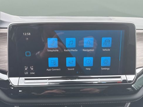 New 2026 Volkswagen Atlas SEL Premium R-Line AWD/4WD image 15