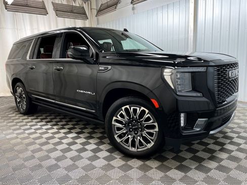 Used 2023 GMC Yukon XL Denali Ultimate AWD/4WD image 56