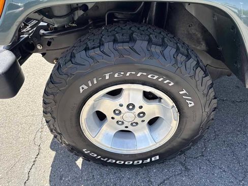 Used 2003 Jeep Wrangler Sahara AWD/4WD image 9