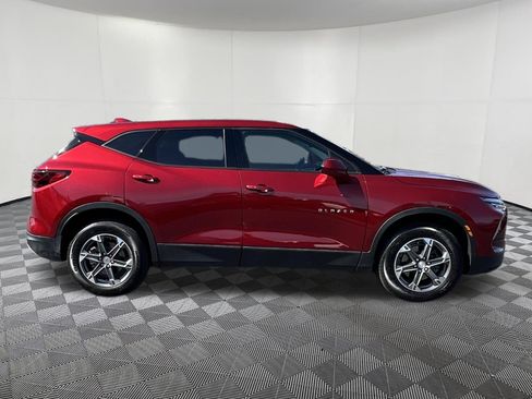 Used 2025 Chevrolet Blazer LT w/ Driver Confidence Package AWD/4WD image 7