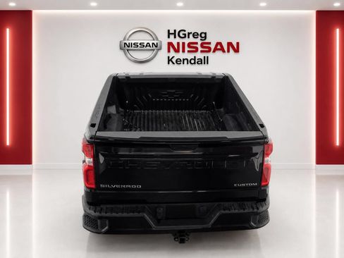 Used 2019 Chevrolet Silverado 1500 Custom Trail Boss w/ Custom Convenience Package AWD/4WD image 9