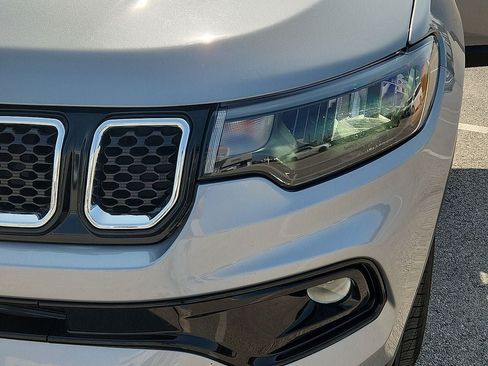 Used 2024 Jeep Compass Limited AWD/4WD image 9