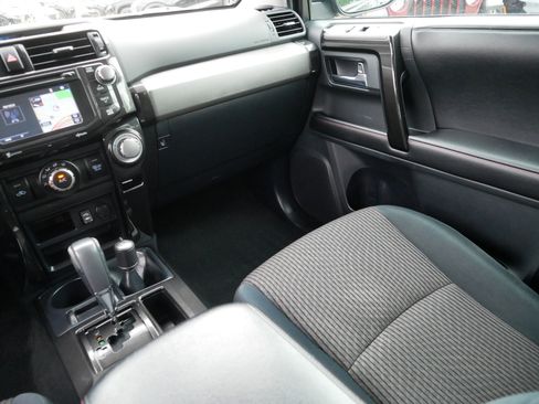 Used 2015 Toyota 4Runner Trail AWD/4WD image 11