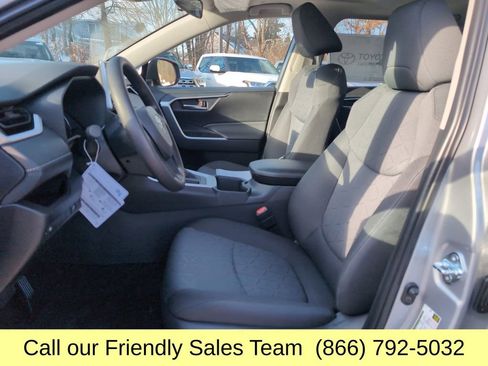 New 2025 Toyota RAV4 XLE w/ Convenience Package image 9
