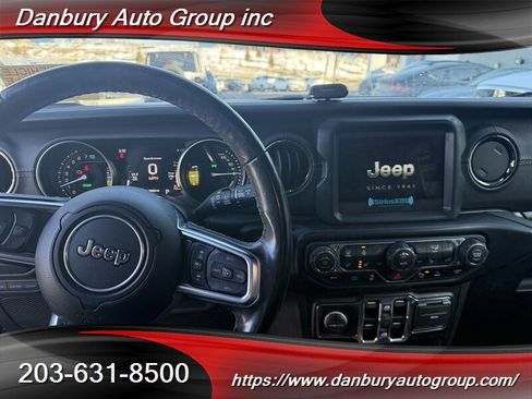 Used 2021 Jeep Wrangler Unlimited Sahara image 10