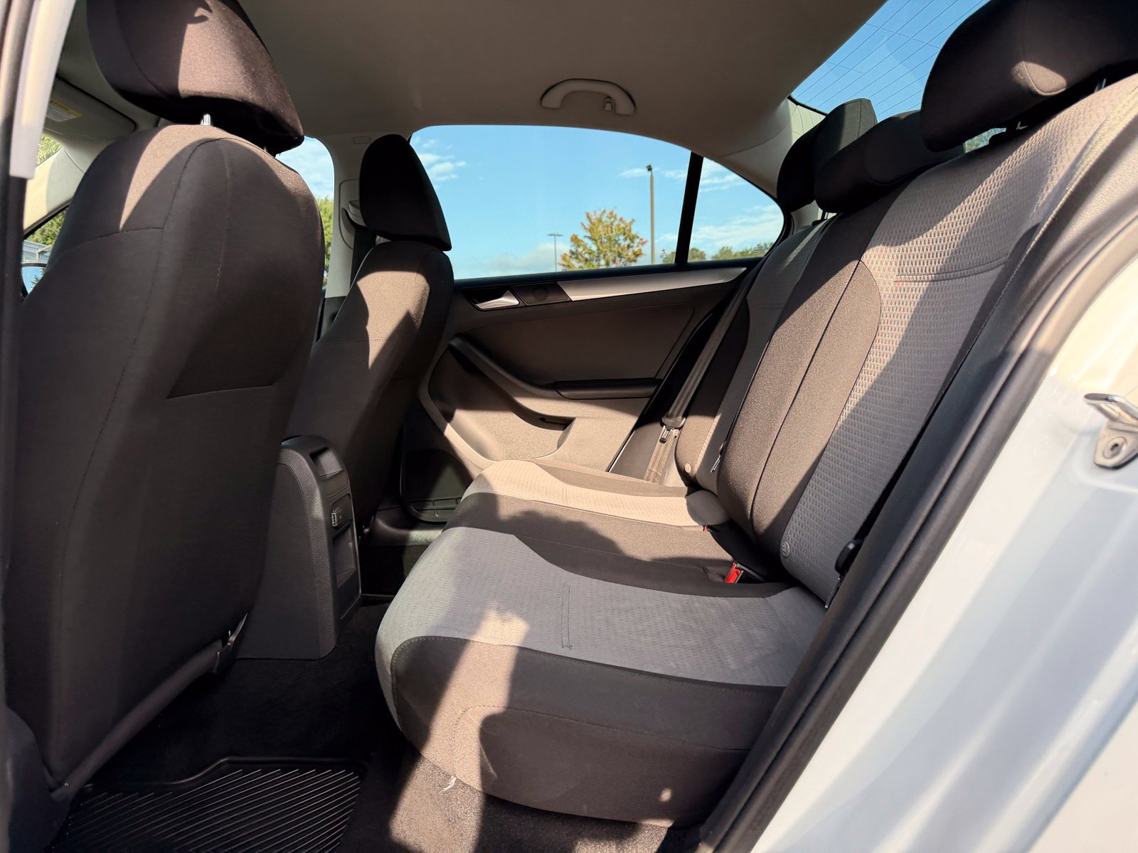 Used 2018 Volkswagen Jetta S FWD image 25