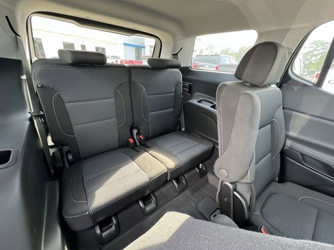 Certified 2023 GMC Acadia SLE w/ Driver Convenience Package image 37