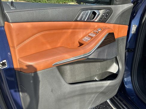 Used 2021 BMW X7 xDrive40i w/ Premium Package 2 image 18