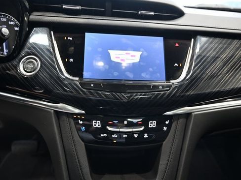 Used 2025 Cadillac XT6 Premium Luxury image 15