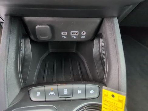 Used 2023 Chevrolet TrailBlazer LT FWD image 31