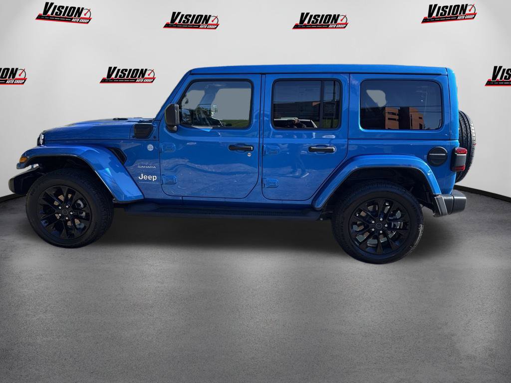 Used 2024 Jeep Wrangler Unlimited Sahara w/ Technology Group AWD/4WD image 8