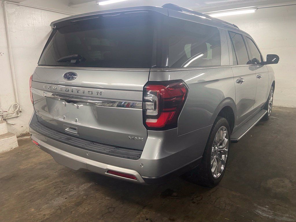 Used 2022 Ford Expedition Max Limited AWD/4WD image 4