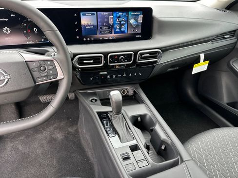 New 2026 Nissan Sentra SV w/ SV Convenience Package FWD image 29