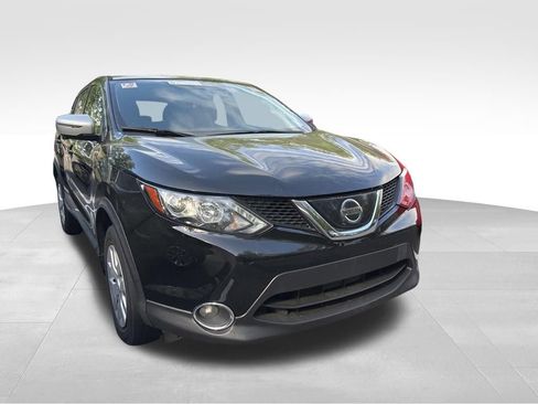 Used 2019 Nissan Rogue Sport S image 9