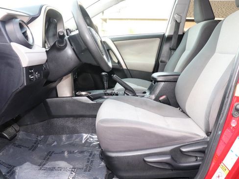 Used 2015 Toyota RAV4 LE AWD/4WD image 11