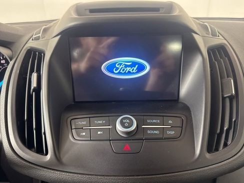 Certified 2018 Ford Escape SE w/ SE Sync 3 Package AWD/4WD image 16