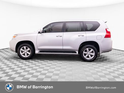 Used 2010 Lexus GX 460 w/ Comfort Plus Pkg AWD/4WD image 2