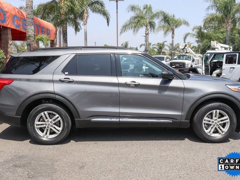 Used 2021 Ford Explorer XLT image 11