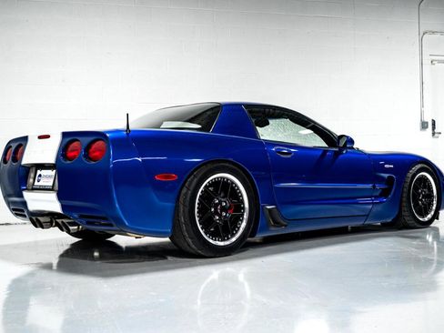Used 2002 Chevrolet Corvette Z06 w/ Memory Pkg image 3