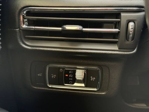 Used 2022 Lincoln Corsair FWD image 13