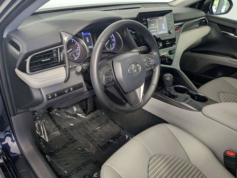 Certified 2022 Toyota Camry SE w/ Convenience Package FWD image 11