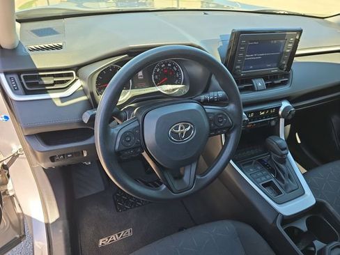 Used 2021 Toyota RAV4 XLE AWD/4WD image 16