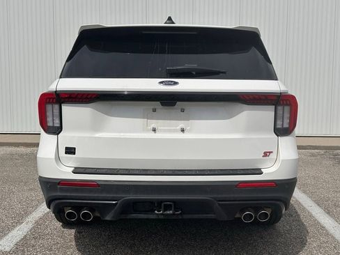 Used 2025 Ford Explorer ST w/ Sun And Sound Package AWD/4WD image 4