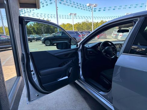 Used 2022 Subaru Legacy image 8