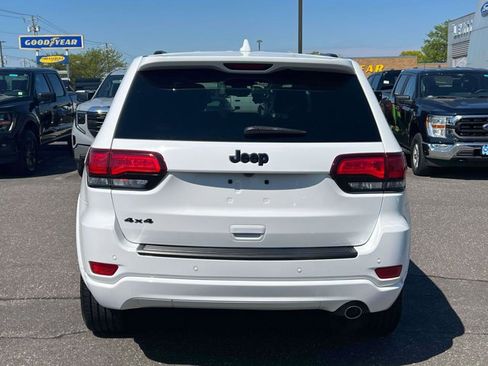 Used 2019 Jeep Grand Cherokee Altitude AWD/4WD image 7