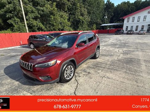Used 2020 Jeep Cherokee Latitude Plus w/ Cold Weather Group FWD image 3