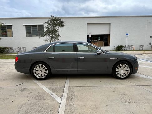 Used 2015 Bentley Flying Spur W12 image 3