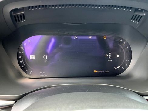 Used 2022 Volvo XC60 B5 Momentum AWD/4WD image 13