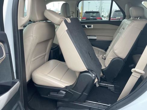Used 2023 Ford Explorer XLT w/ Equipment Group 202A AWD/4WD image 34