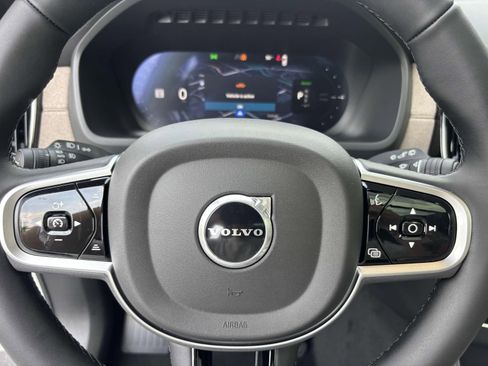 New 2026 Volvo XC90 T8 Plus w/ Protection Package Premier image 17
