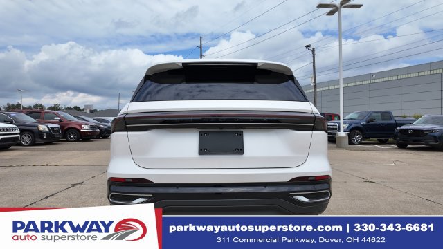 Certified 2025 Lincoln Nautilus Premier AWD/4WD image 7
