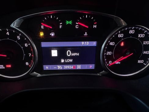 Certified 2022 GMC Acadia SLE w/ Driver Convenience Package image 17